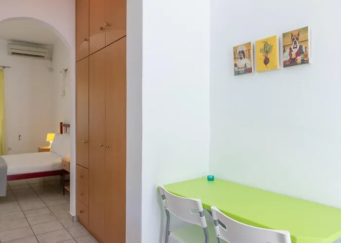 Morpheas Sifnos 3* Kamárai