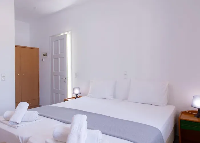 Morpheas Sifnos 3* Kamárai