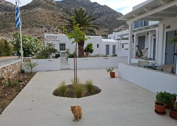 Morpheas Sifnos 3* Kamárai