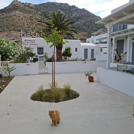 Morpheas Sifnos 3* Kamarai